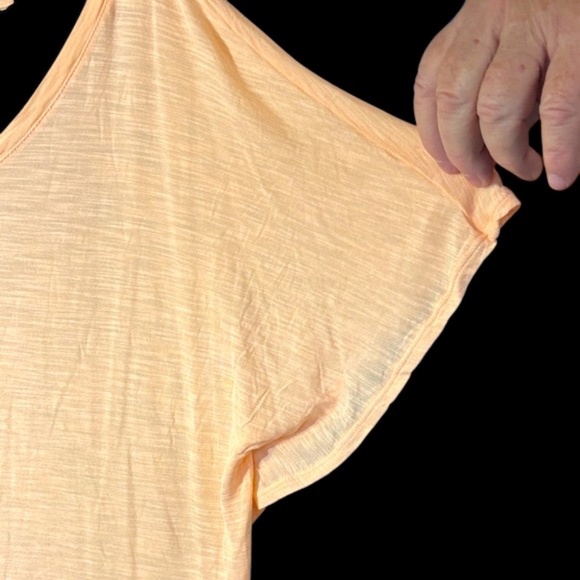 American Eagle Outfitters Peach Short Sleeve Tee - Picture 4 of 5